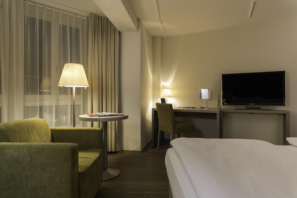 Platzhirsch - Downtown Boutique & Sushi Lounge Hotel Zúrich